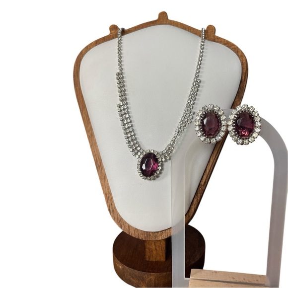 Vintage sparkling amethyst purple and clear rhinestone necklace and earring set - Picture 2 of 7